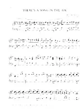 scarica la spartito per fisarmonica There's a song in the air (Arrangement : Fred Bock) (Chant de Noël) in formato PDF